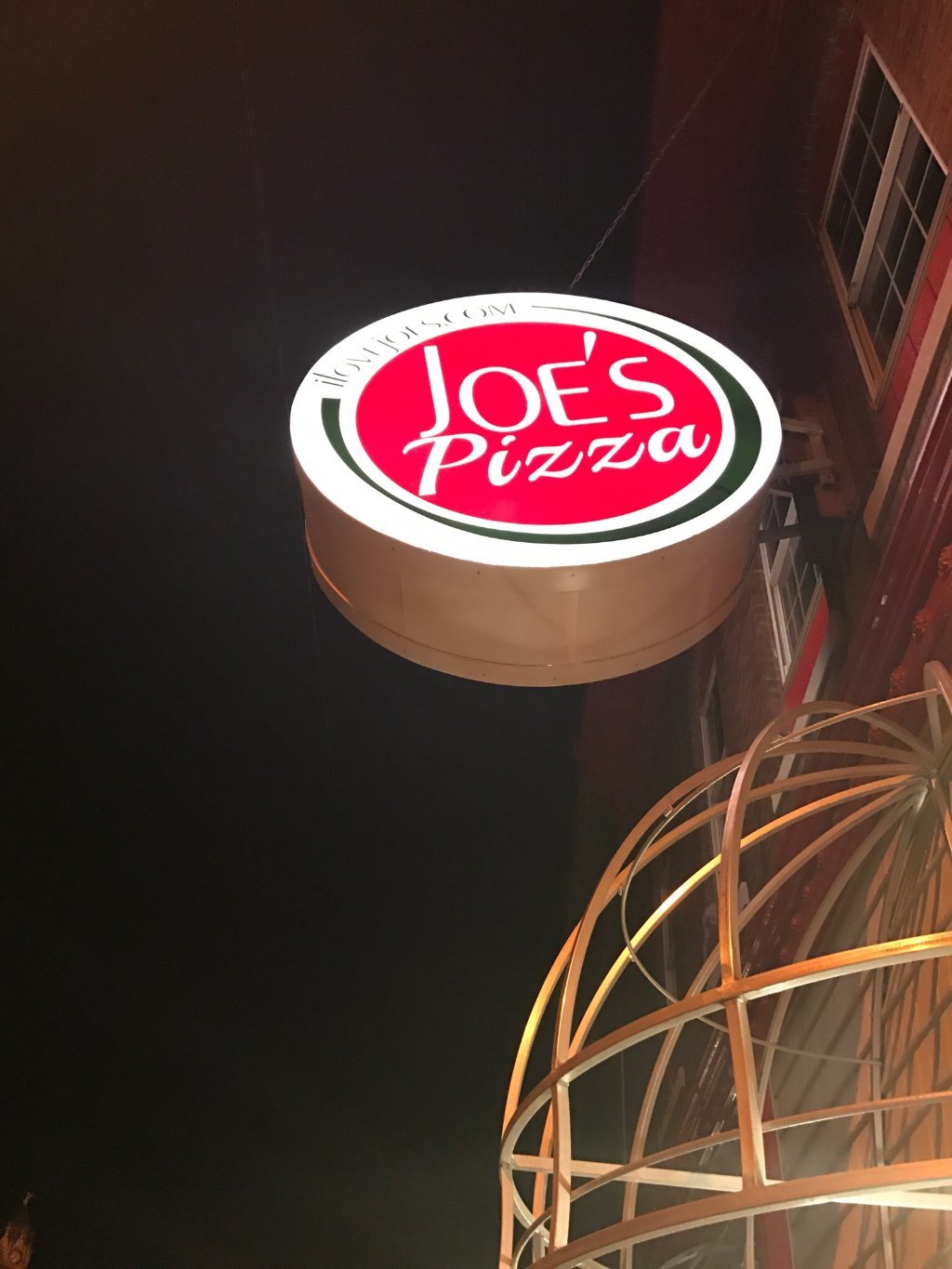 Joe`s Pizza